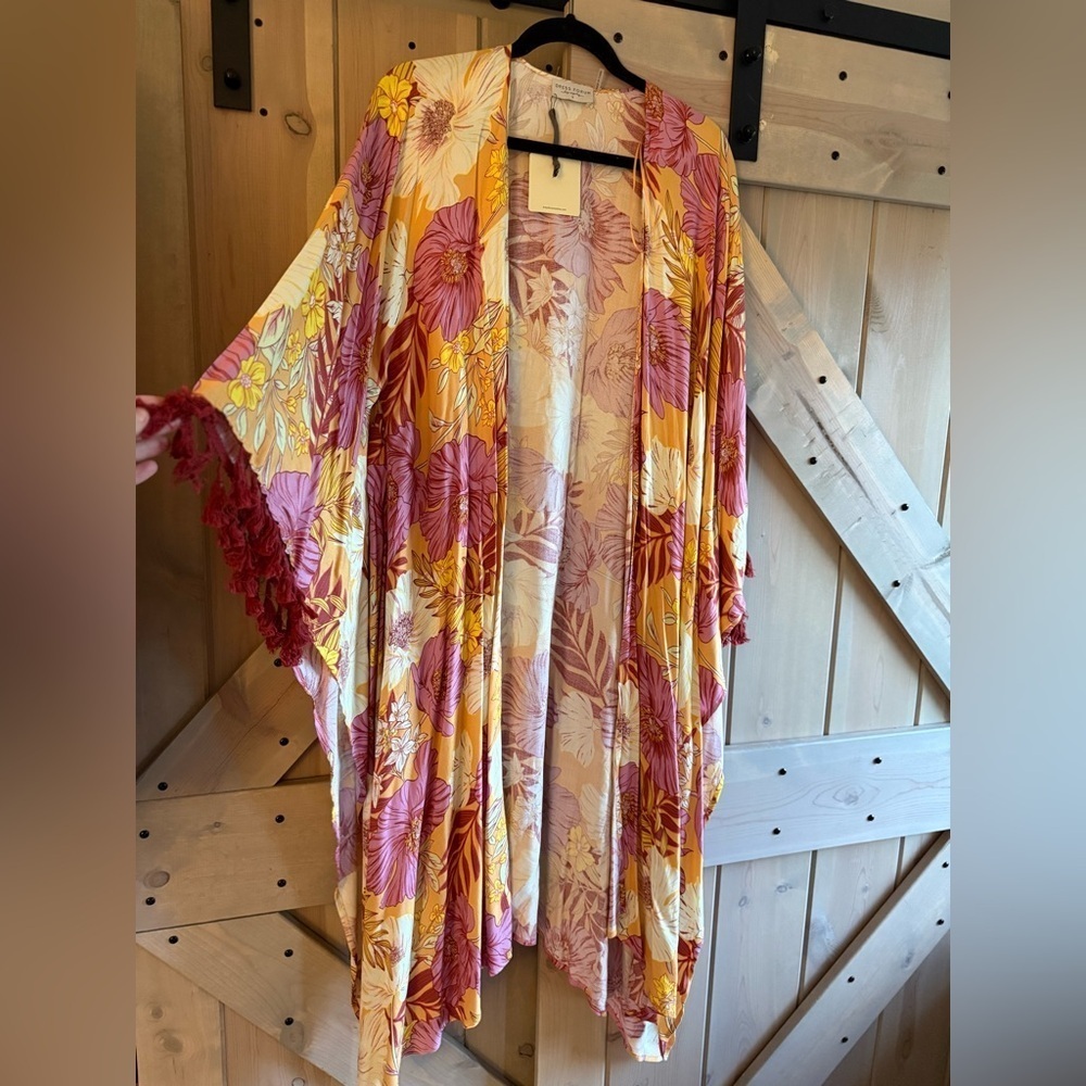 NWT Dress Forum Floral Kimono with Tassels - Picture 3 of 8